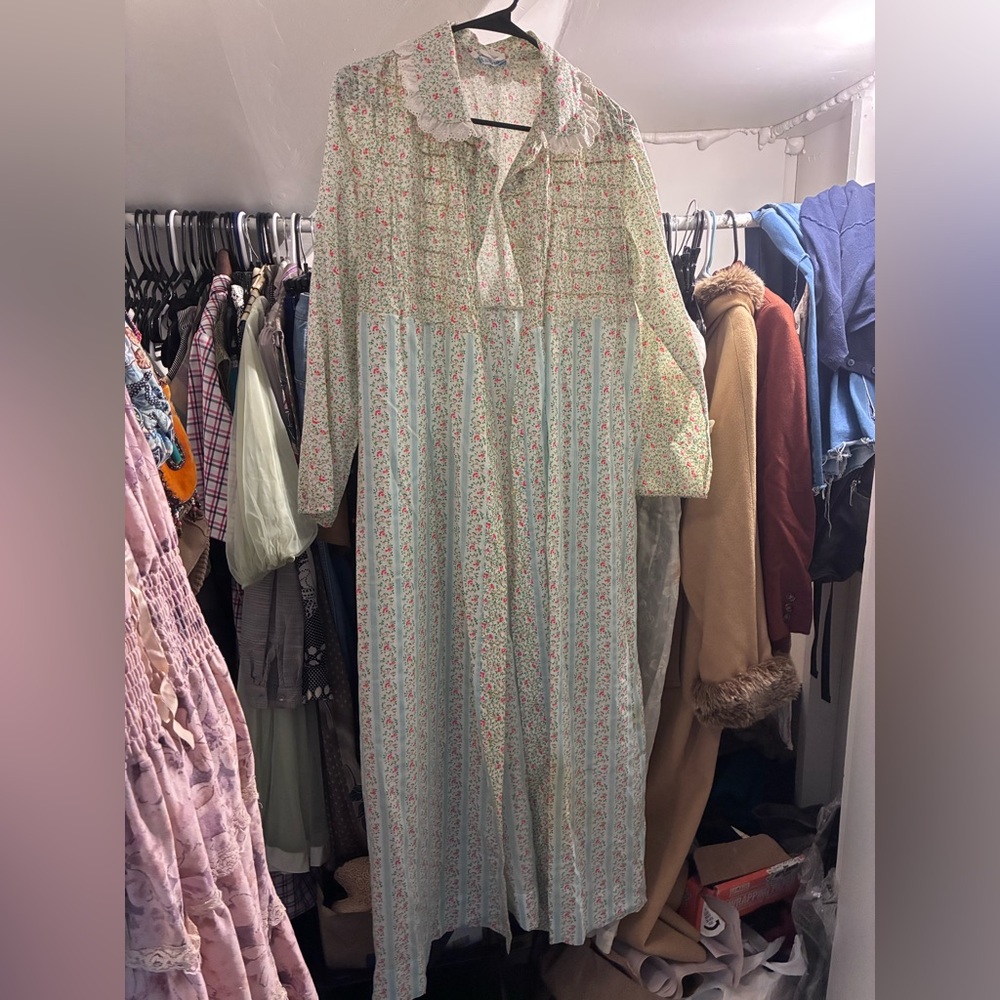 Vintage nightgown